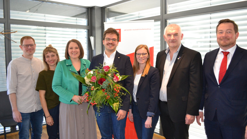 Die neu gewählte Vorstandschaft (27.04.24) mit Uli Grötsch und Dr. Carolin Wagner